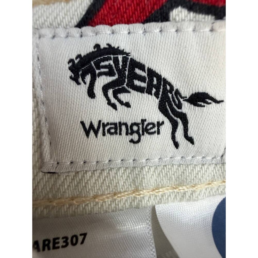 Wrangler High-Rise White Jeans with Red Lips Print - Picture 9 of 13